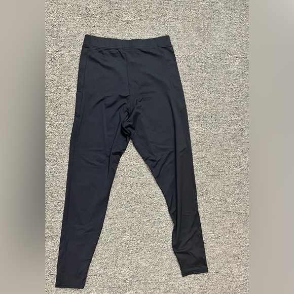 Blackmilk High Waist Matte Pocket Leggings - Picture 7 of 7